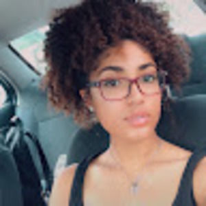Meet your Posher, Breana